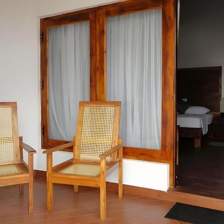 Naaval Hotel Batticaloa Exterior foto