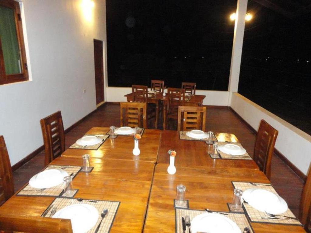 Naaval Hotel Batticaloa Exterior foto