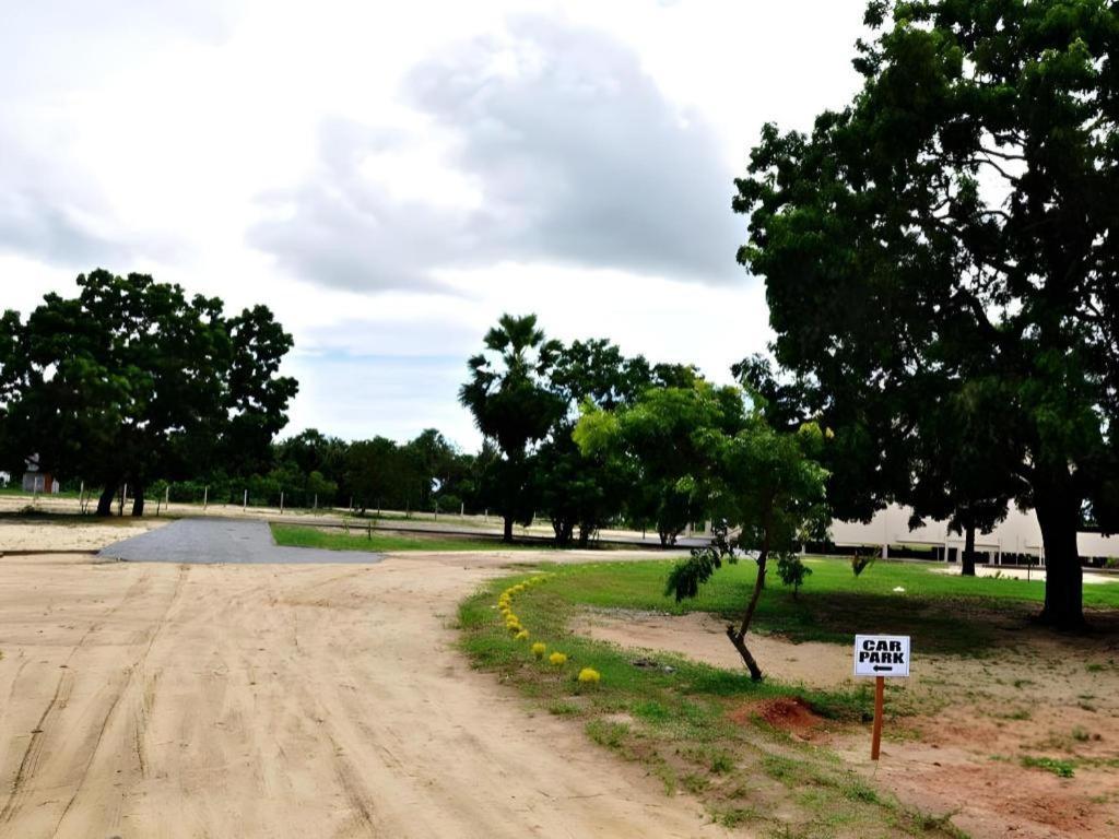 Naaval Hotel Batticaloa Exterior foto