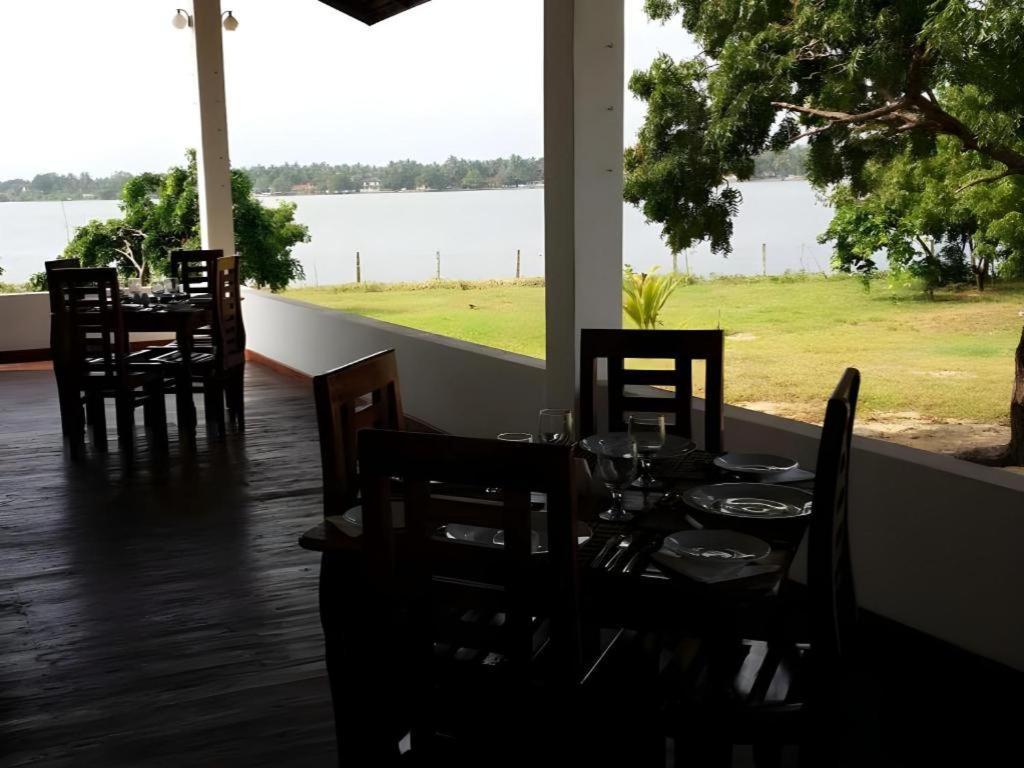 Naaval Hotel Batticaloa Exterior foto
