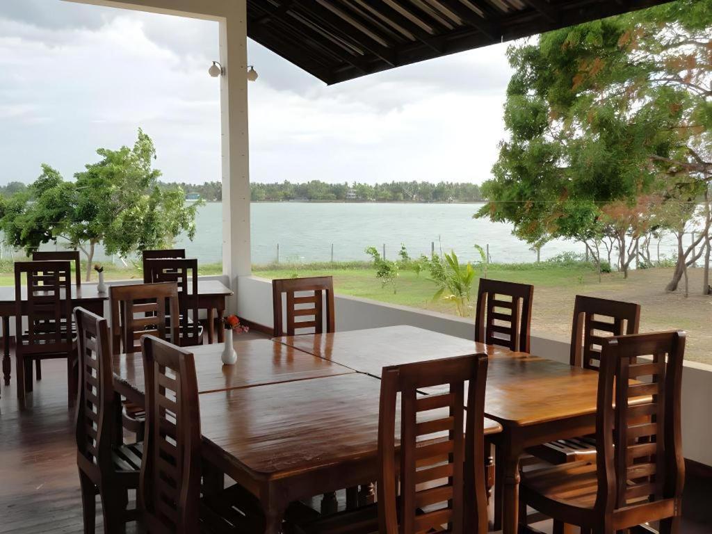 Naaval Hotel Batticaloa Exterior foto