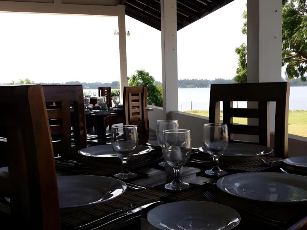 Naaval Hotel Batticaloa Exterior foto